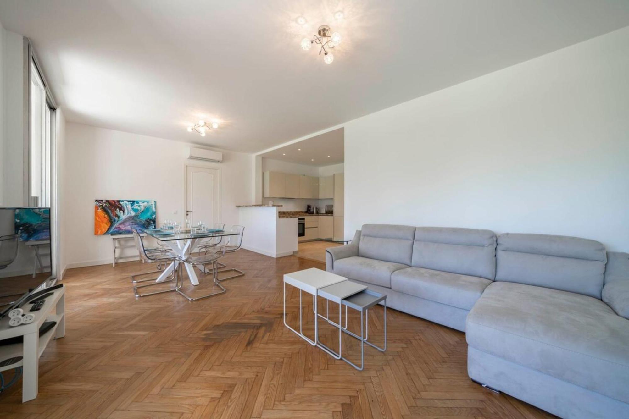 Wdf 3 Bedrooms On The Croisette ! *