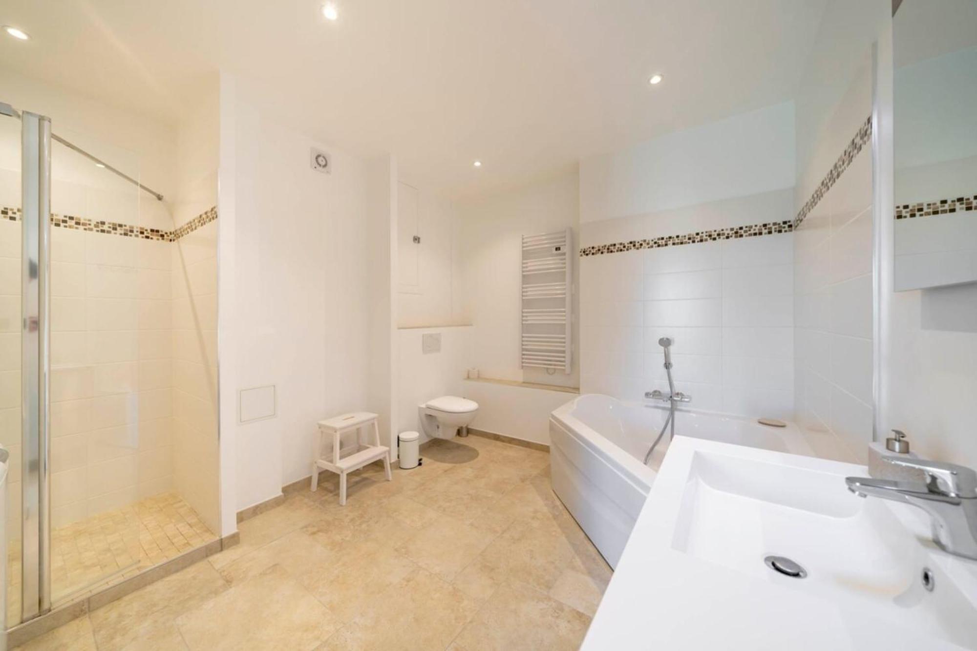 Wdf 3 Bedrooms On The Croisette ! * Cannes