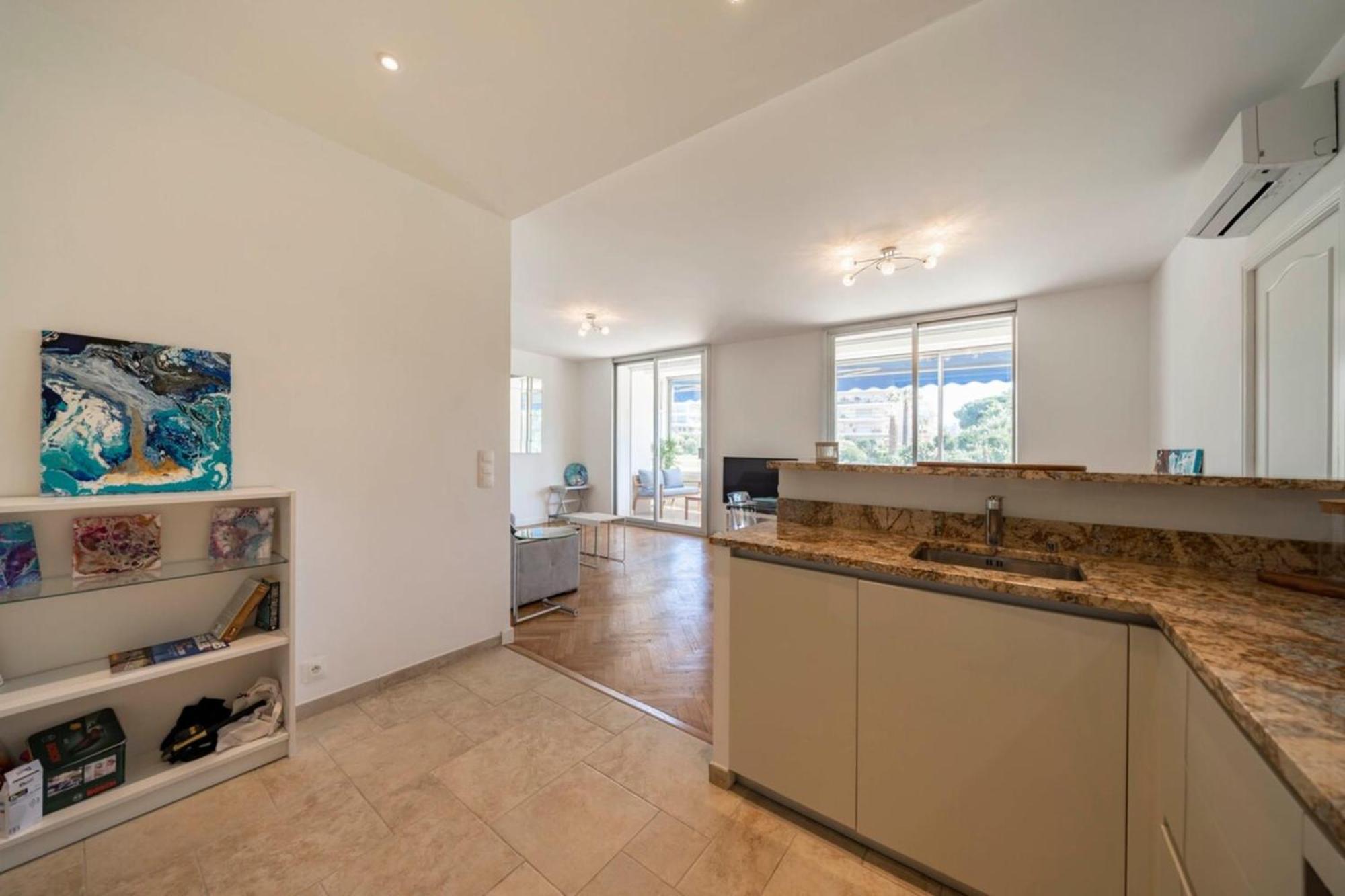 Apartment Wdf 3 Bedrooms On The Croisette ! Cannes